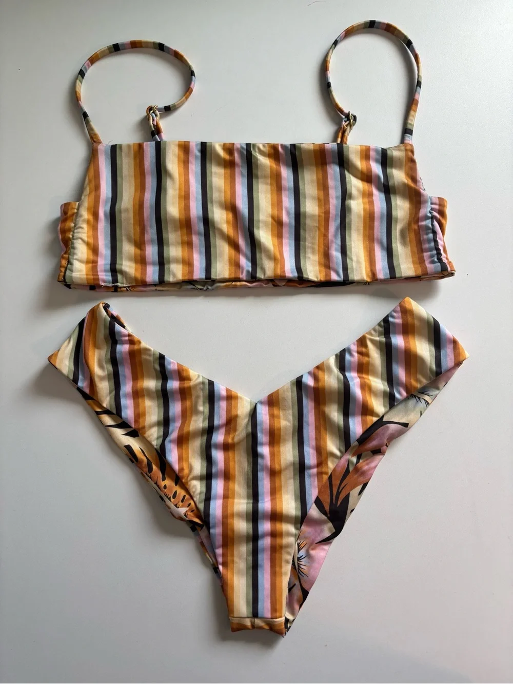 Billabong Reversible Bikini Cheeky Bottom (S) & Bralette Top (M) Stripes/Floral